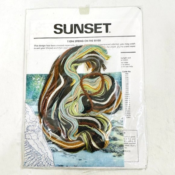 Vintage Sunset Crewel Kit "Spring on the River" (1996) with Wool Yarn - New/Seal - Picture 4 of 5